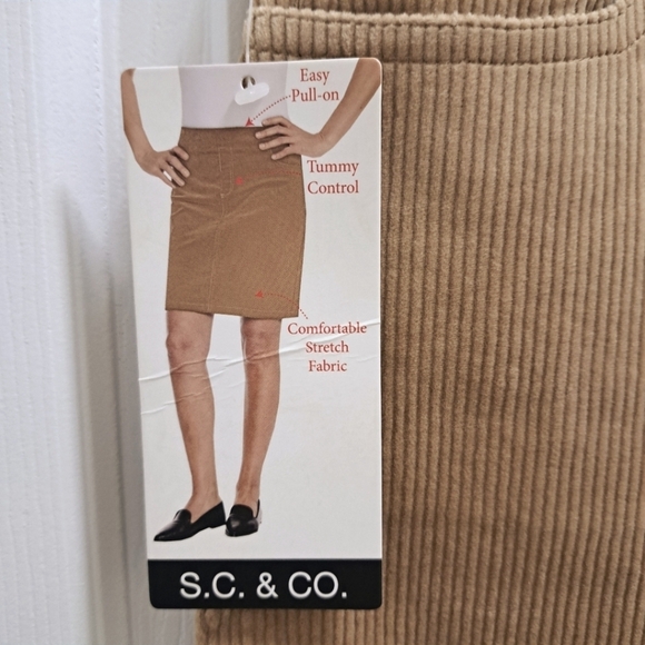 S.C. & Co Corduroy Skirt Womens Size 12 Pull On Cord Mini Skirt Tan Brown NWT - Picture 2 of 13
